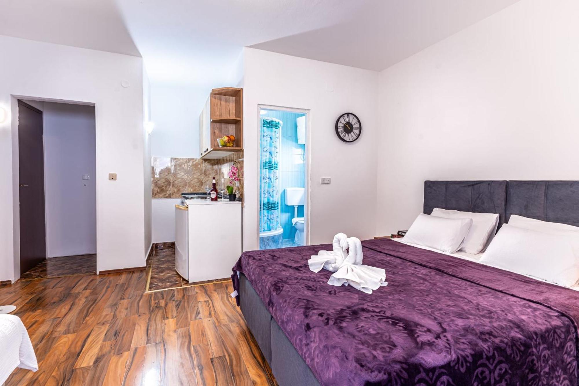 Apartmani Vinko 比比涅 外观 照片